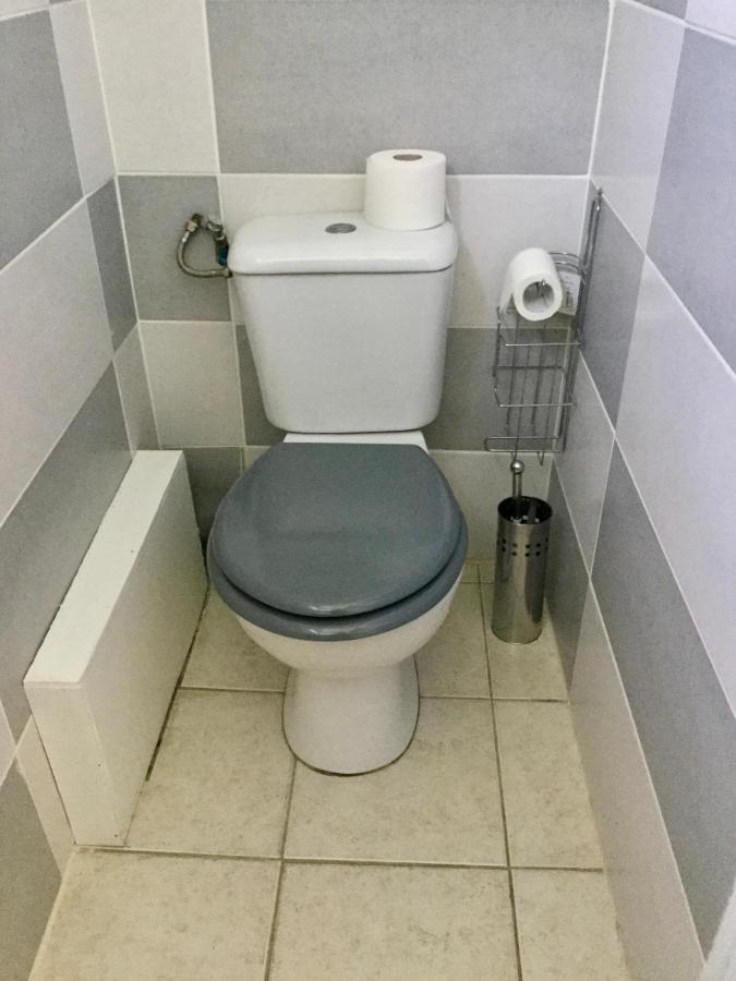 Chez Jocelyne Pres Des Sources Chaudes Βίλα Bouillante Εξωτερικό φωτογραφία